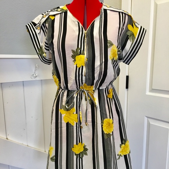Paris Striped Summer Dress Yellow Roses Size M 8 - Picture 4 of 6
